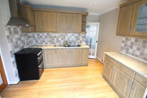 2 bedroom semi-detached bungalow to rent, Hollowell Lane, Horwich, Bolton