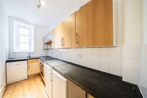 3 bedroom flat to rent, Kensington Gore, London SW7