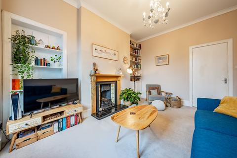 2 bedroom flat for sale, 32 Minard Road, Flat 3/3, Shawlands, Glasgow, G41 2HW