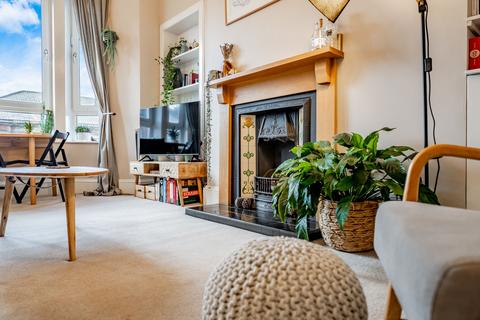 2 bedroom flat for sale, 32 Minard Road, Flat 3/3, Shawlands, Glasgow, G41 2HW