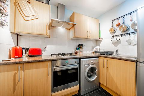 2 bedroom flat for sale, 32 Minard Road, Flat 3/3, Shawlands, Glasgow, G41 2HW