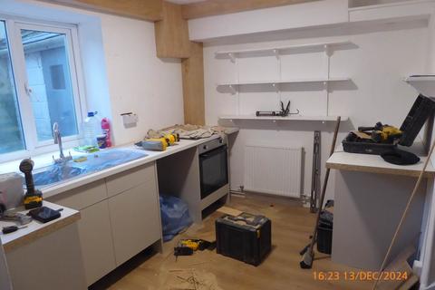 2 bedroom terraced house to rent, Carmarthen, ,