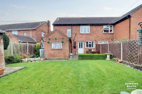 3 bedroom semi-detached house for sale, Oakfield Road, Burton-on-Trent DE13