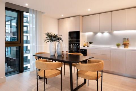 2 bedroom flat for sale, Prince of Wales Drive, Battersea, London SW11