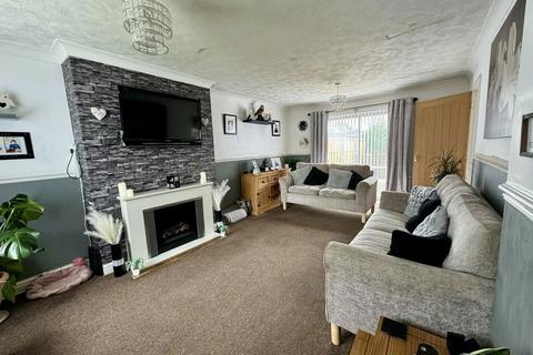 2 bedroom semi-detached house for sale, Sycamore Road, Carlton-in-Lindrick, Worksop, Nottinghamshire, S81 9JJ