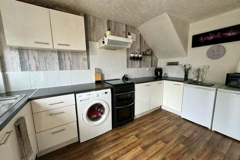 2 bedroom semi-detached house for sale, Sycamore Road, Carlton-in-Lindrick, Worksop, Nottinghamshire, S81 9JJ