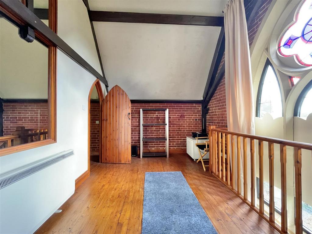 Galleried Study/bedroom