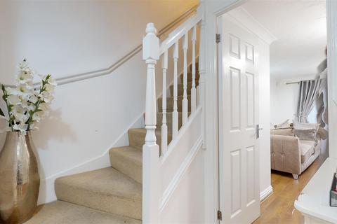 2 bedroom semi-detached house for sale, Mavoncliff Drive, Tattenhoe, Milton Keynes