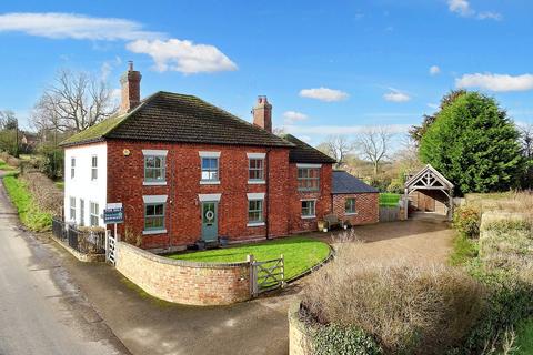 4 bedroom country house for sale, New Road, Boylestone, DE6