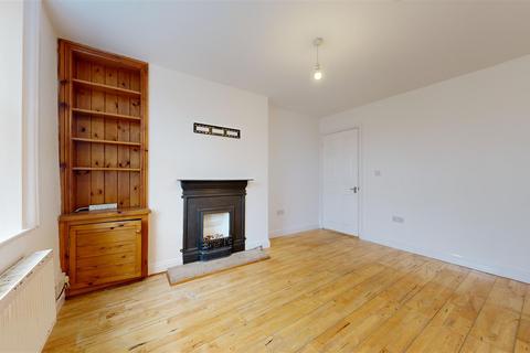 3 bedroom terraced house to rent, Grove Road, Portland