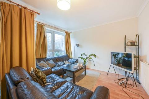 3 bedroom flat for sale, Mile End Road, London E3