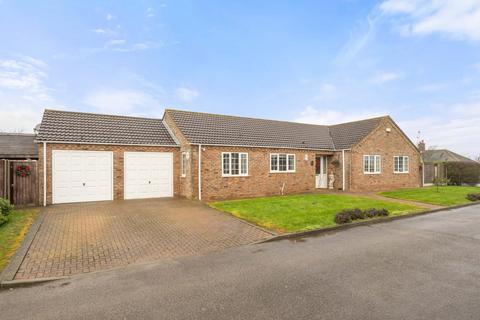 4 bedroom detached bungalow for sale, Beldings Close, Firsby, PE23