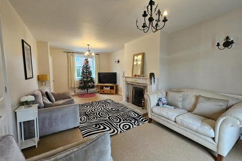 4 bedroom house to rent, Brandsby Street, Crayke, York