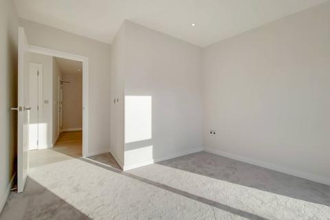 2 bedroom flat to rent, The Boulevard, Blackfriars, London, SE1