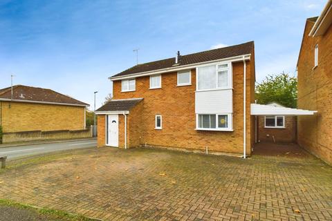 4 bedroom detached house for sale, Lackford Close, Norwich NR13