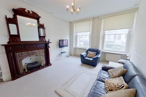 2 bedroom flat to rent, Brunswick Place, Hove