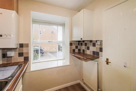 2 bedroom townhouse to rent, Stead Hill Way, Bradford BD10