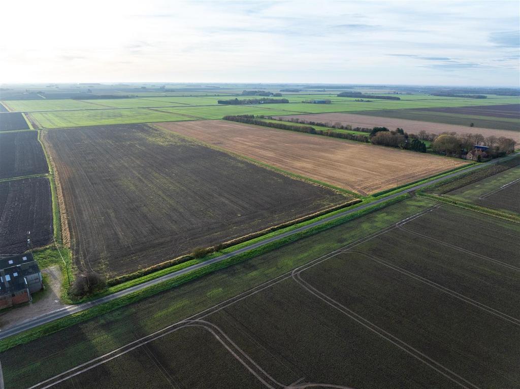 Drone   Willow Farm, LN10 6 XN 4.jpg