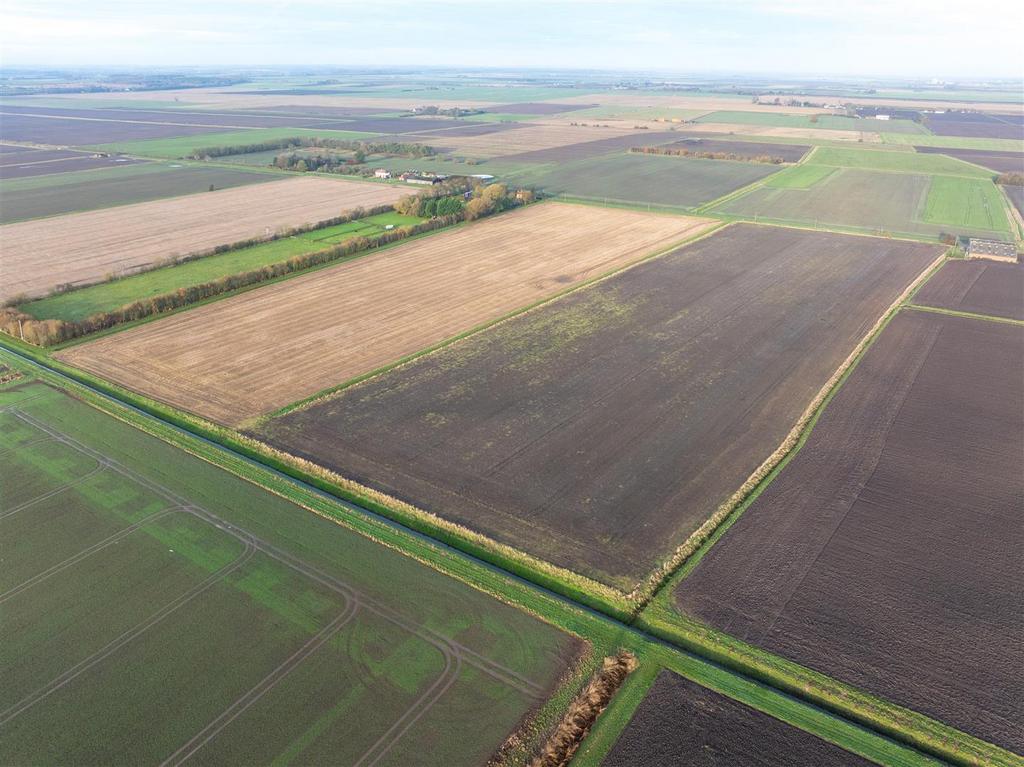 Drone   Willow Farm, LN10 6 XN 9 lot 3.jpg