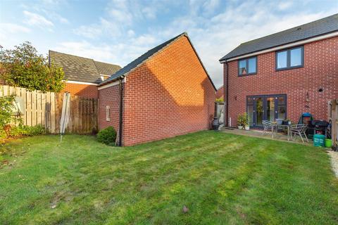 3 bedroom semi-detached house to rent, Shotton View, Great Park, Newcastle Upon Tyne