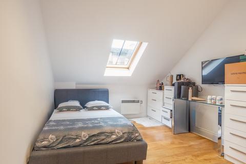 3 bedroom apartment to rent, Chaucer Building, Newcastle Upon Tyne NE1