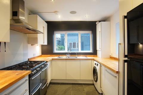 4 bedroom house to rent, Hall Street, Bristol BS3