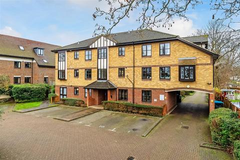 1 bedroom apartment for sale, FIRCROFT, EPSOM ROAD, LEATHERHEAD. KT22