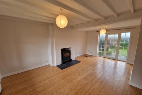 3 bedroom terraced house to rent, DOCKING