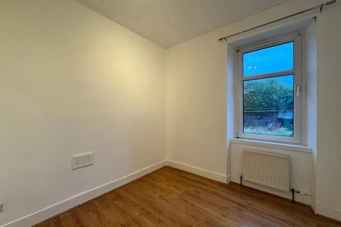 1 bedroom flat to rent, Bridge Street, Linwood PA3