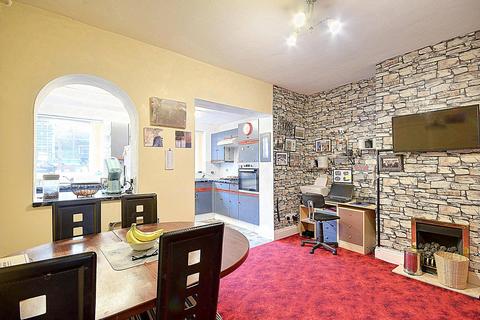 3 bedroom end of terrace house for sale, LEE STREET, BRIGHOUSE HD6