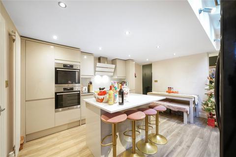 3 bedroom end of terrace house for sale, Gilbert Road, London SW19