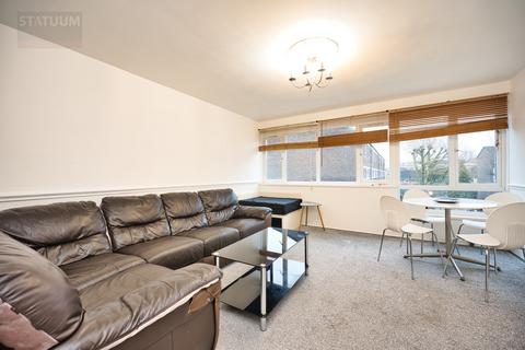 2 bedroom maisonette to rent, Vernon Road, Off Roman Road, Bow, East London, E3