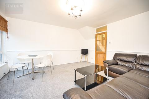 2 bedroom maisonette to rent, Vernon Road, Off Roman Road, Bow, East London, E3