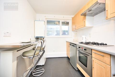 2 bedroom maisonette to rent, Vernon Road, Off Roman Road, Bow, East London, E3