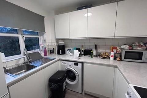 2 bedroom flat to rent, Cooper Close, Greenhithe DA9