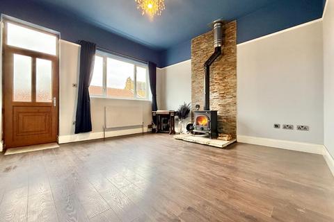 3 bedroom house for sale, Station Road, Ryhill, Wakefield