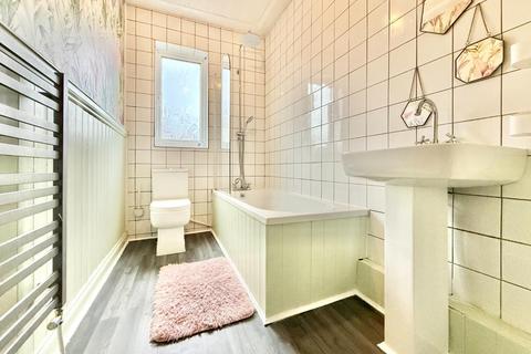 112 Station Road, Ryhill, Wakefield, WF4 2BZ