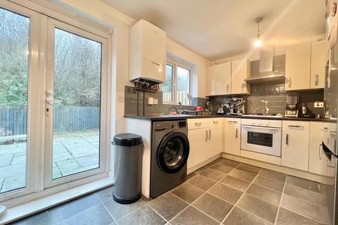 3 bedroom semi-detached house for sale, Kingfisher Drive, Wombwell, Barnsley, S73 0UX