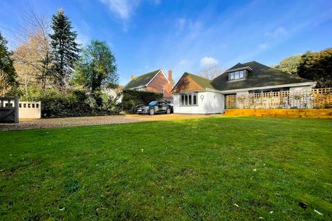 4 bedroom detached house for sale, Wight Walk, West Parley, Ferndown