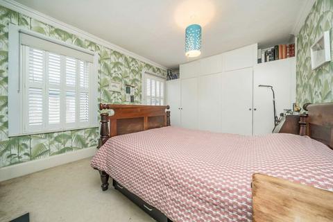 2 bedroom semi-detached house for sale, Browns Road, Surbiton KT5