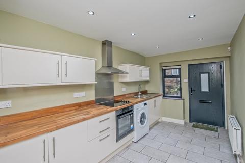 2 bedroom terraced house for sale, Bradford Road, Birkenshaw, Bradford, West Yorkshire, BD11