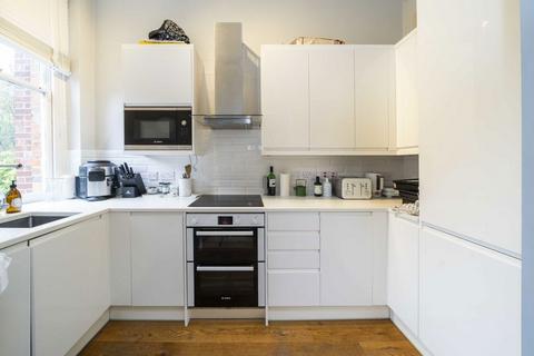 2 bedroom flat for sale, Mount Park Road, London W5