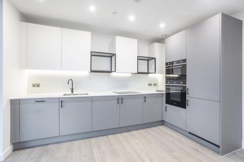 2 bedroom flat to rent, Coster Avenue, Hackney N4