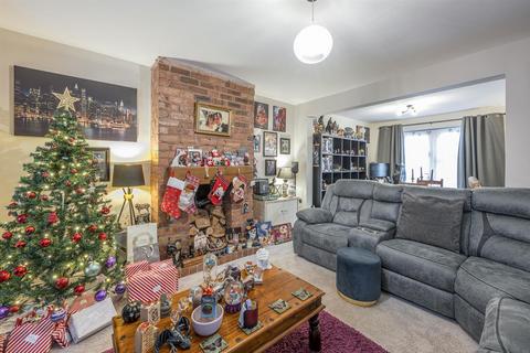 3 bedroom end of terrace house for sale, Shenstone Avenue, Norton, Stoubridge, DY8 3EB