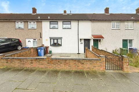 2 bedroom terraced house for sale, Abbotts Drive, Stanford-Le-Hope, SS17