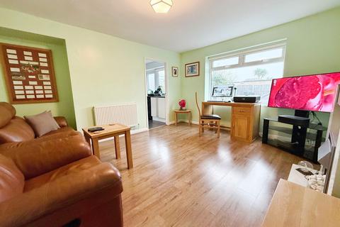 2 bedroom terraced house for sale, Abbotts Drive, Stanford-Le-Hope, SS17