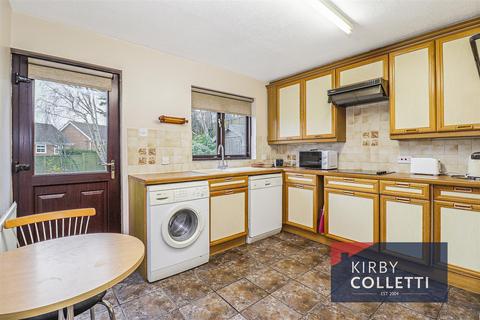 2 Hazel Close, Waltham Cross, EN7 6NJ
