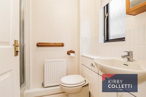 2 Hazel Close, Waltham Cross, EN7 6NJ