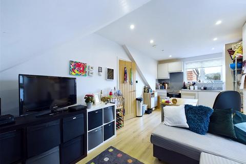 undefined, Brighton Road, South Croydon CR2