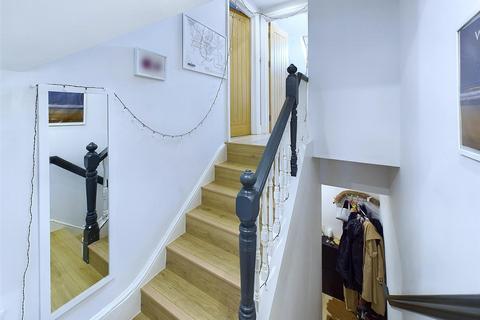 undefined, Brighton Road, South Croydon CR2